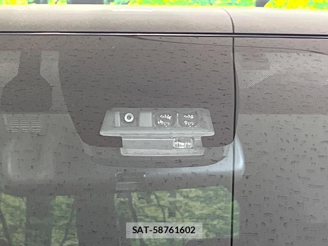 Toyota NOAH 2016-08 7809794-2