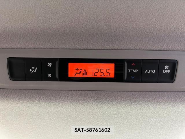 Toyota NOAH 2016-08 7809794-6