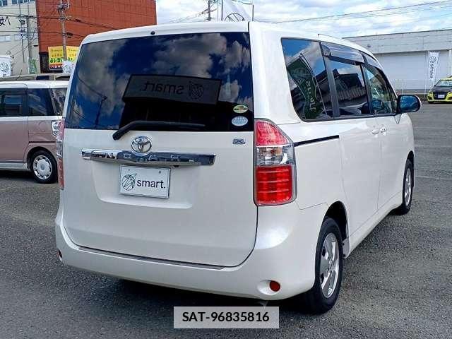 Toyota NOAH 2008-01 7809900-2