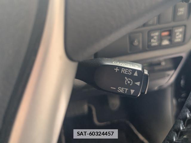 Toyota NOAH 2019-06 7809956-14