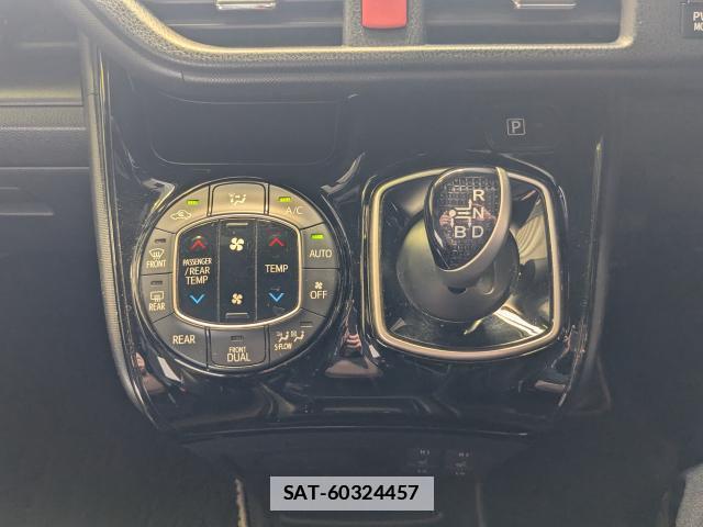 Toyota NOAH 2019-06 7809956-15