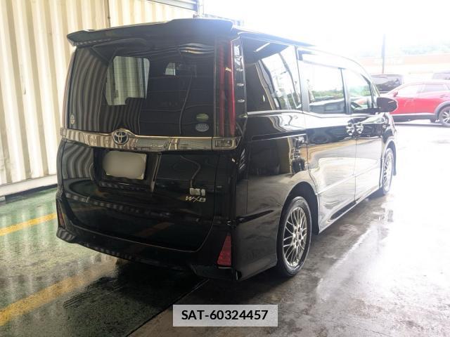 Toyota NOAH 2019-06 7809956-5
