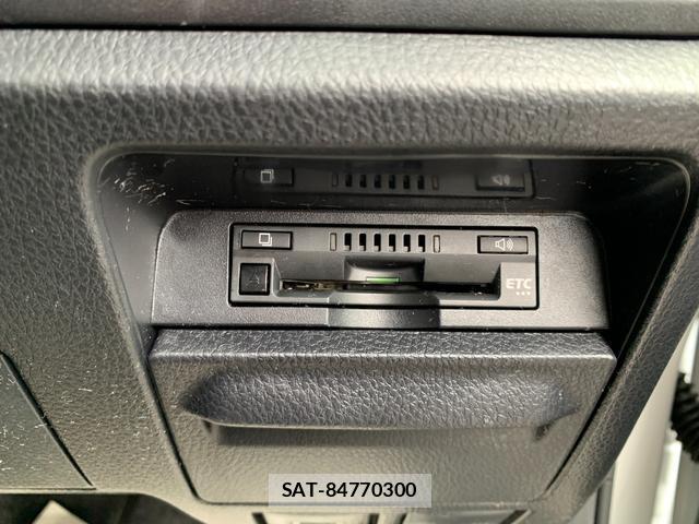 Toyota NOAH 2021-01 7810026-15