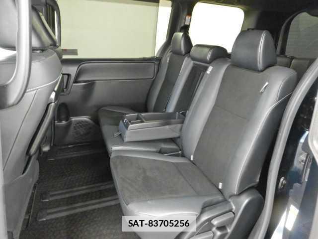 Toyota NOAH 2021-01 7810752-17