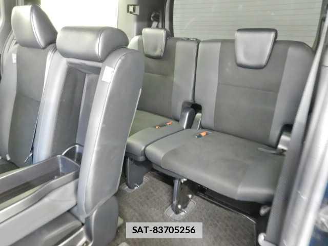 Toyota NOAH 2021-01 7810752-18