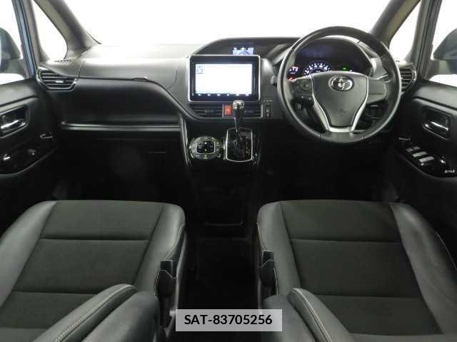 Toyota NOAH 2021-01 7810752-2