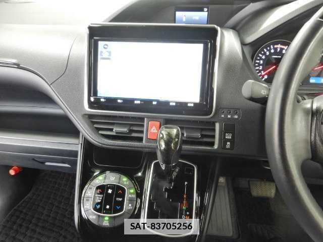 Toyota NOAH 2021-01 7810752-6