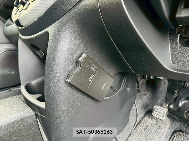 Nissan NOTE 2009-10 7796809-6