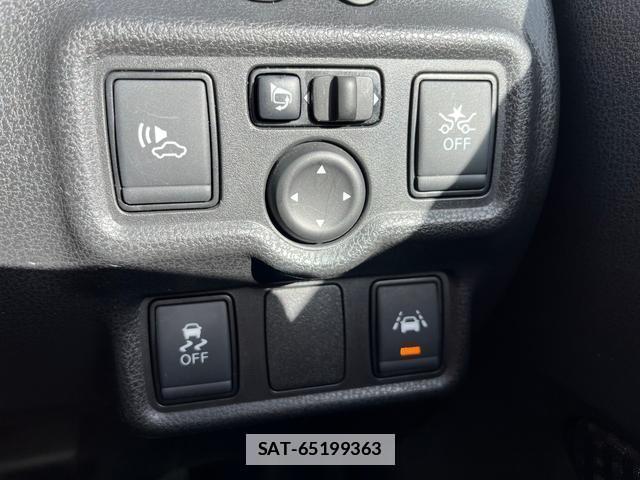 Nissan NOTE 2017-04 7796970-15