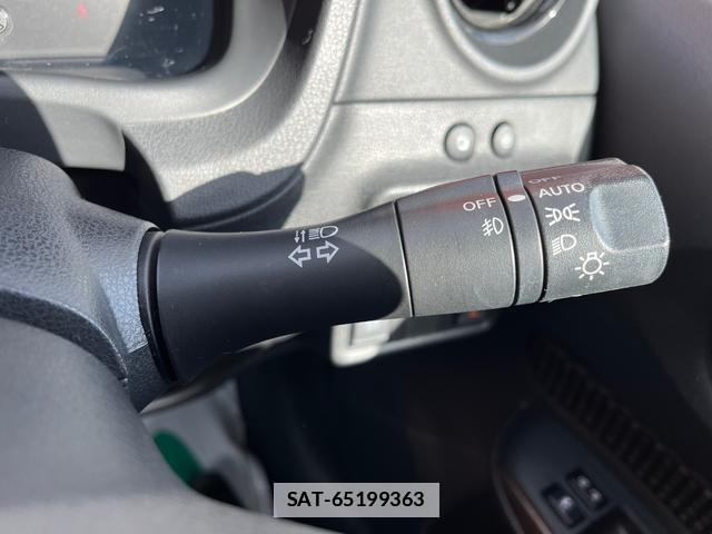 Nissan NOTE 2017-04 7796970-17