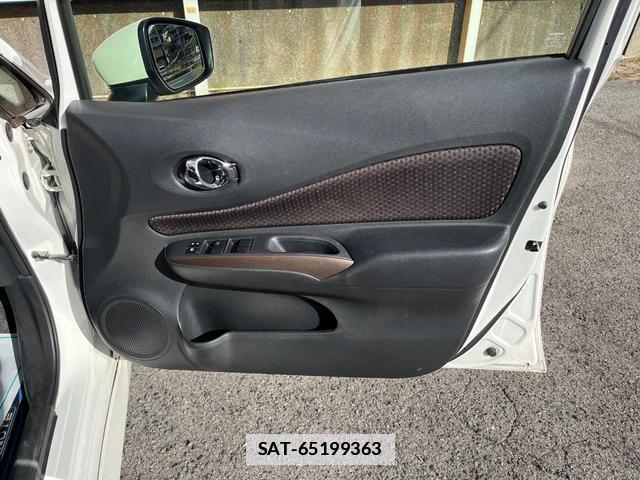 Nissan NOTE 2017-04 7796970-9