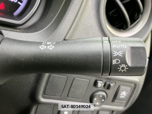 Nissan NOTE 2018-07 7798851-15