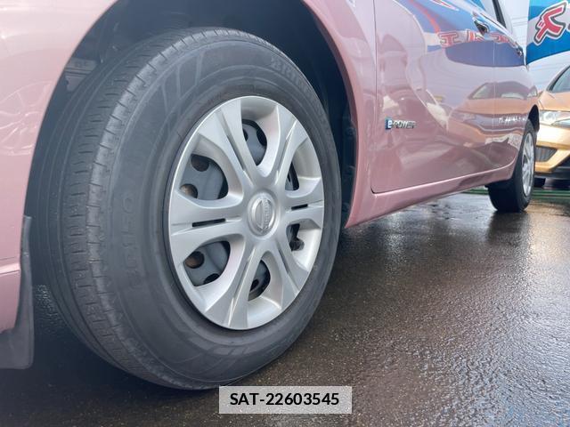 Nissan NOTE 2017-09 7801853-4