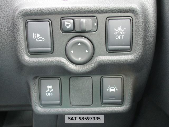 Nissan NOTE 2017-04 7803365-9