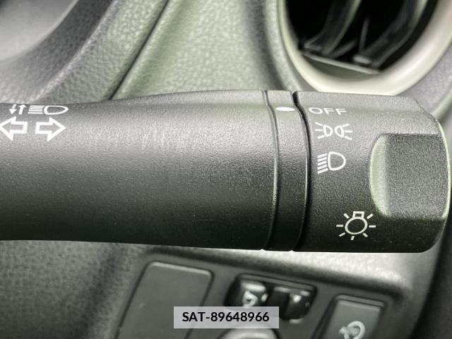 Nissan NOTE 2012-09 7803419-15