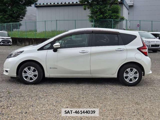 Nissan NOTE 2017-08 7808514-16