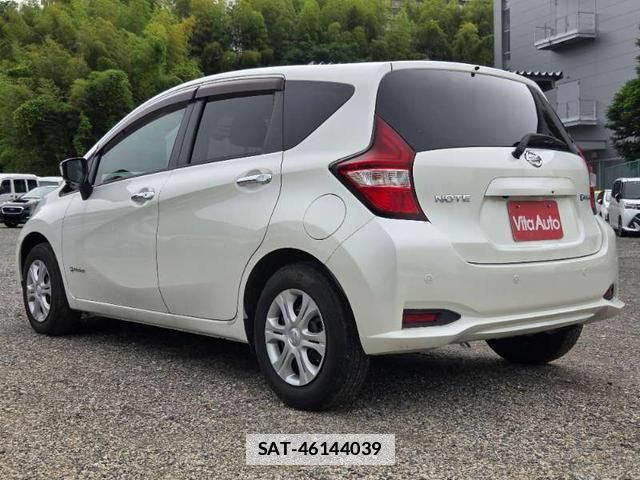 Nissan NOTE 2017-08 7808514-17