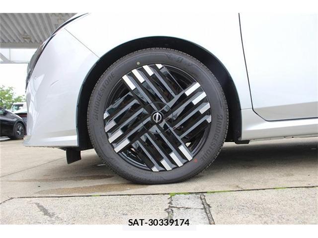 Nissan NOTE 2025-07 7809446-16