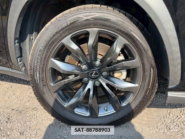 Lexus NX 2018-01 7794391-14