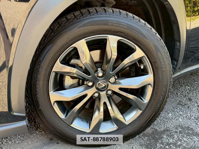 Lexus NX 2018-01 7794391-2