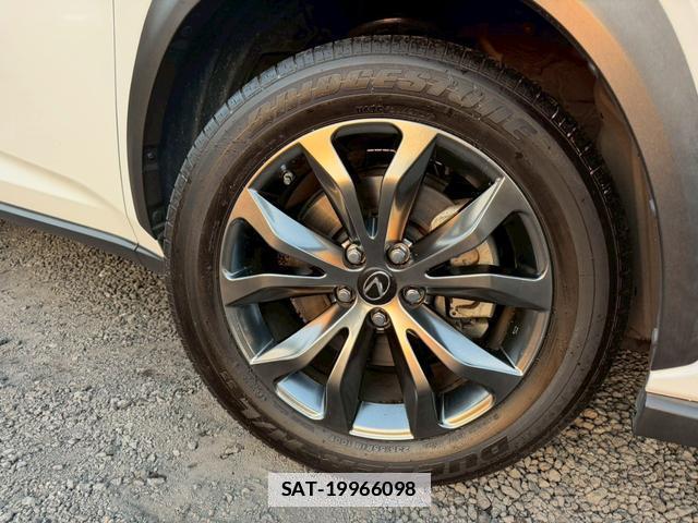 Lexus NX 2019-02 7794393-2