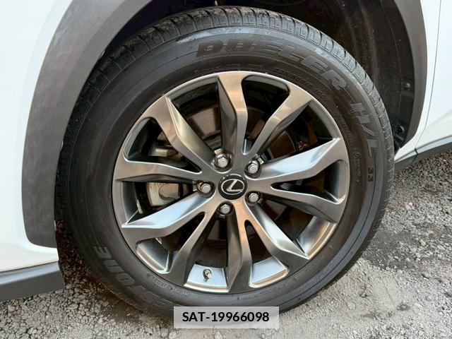 Lexus NX 2019-02 7794393-9