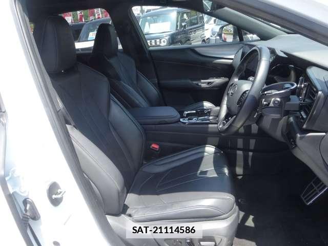 Lexus NX 2022-01 7795847-12
