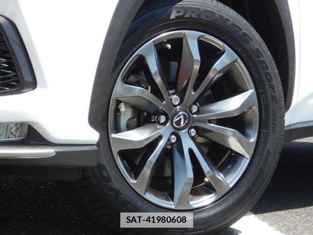 Lexus NX 2018-03 7795936-16