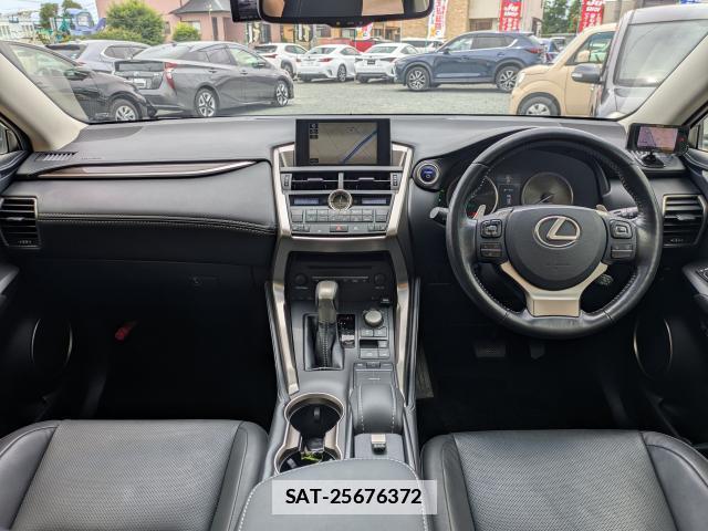 Lexus NX 2015-10 7798706-2