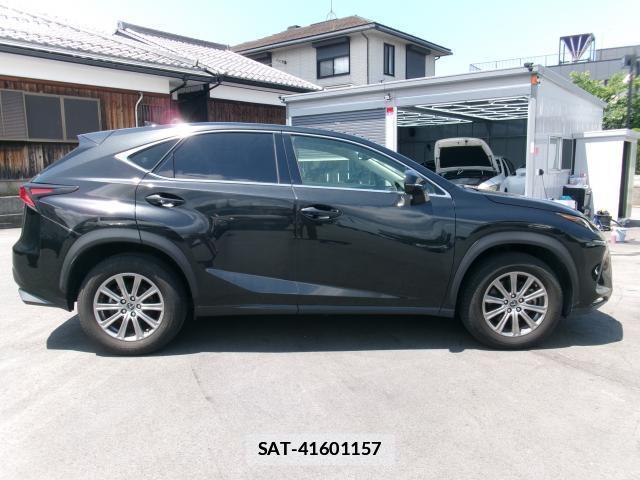 Lexus NX 2019-05 7800522-3