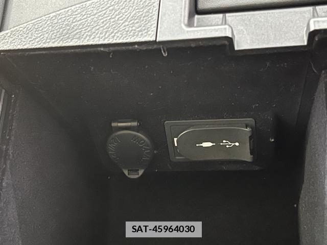 Lexus NX 2014-09 7801895-17