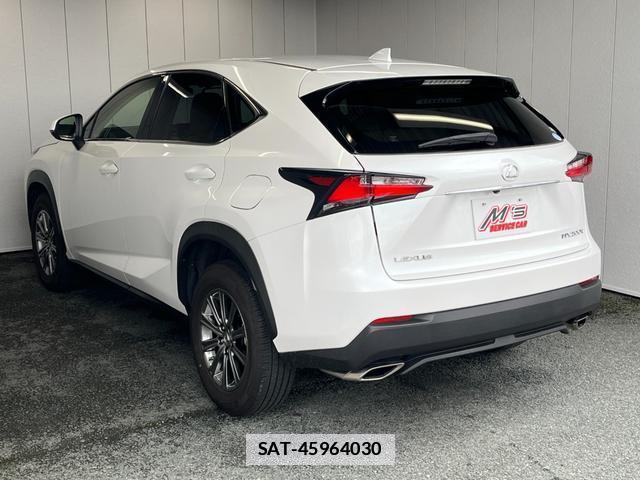 Lexus NX 2014-09 7801895-3