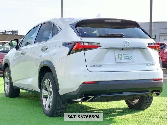 Lexus NX 2016-08 7802361-2
