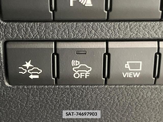 Lexus NX 2014-08 7802485-6