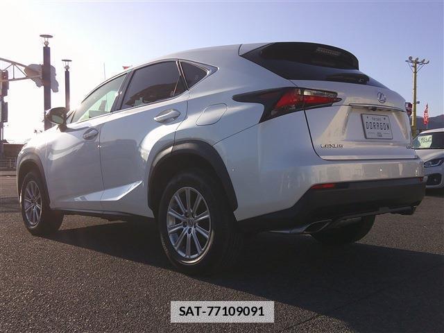 Lexus NX 2016-08 7802926-7
