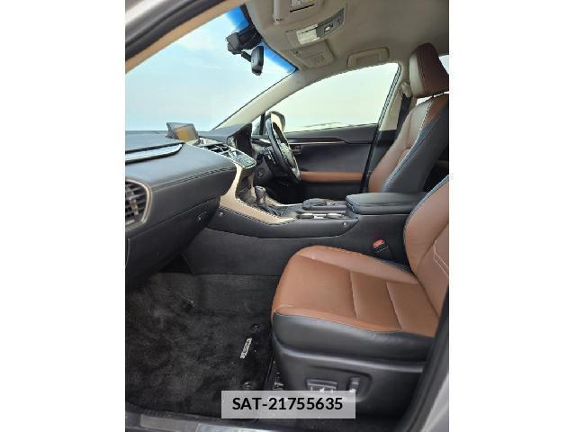 Lexus NX 2015-04 7804664-11