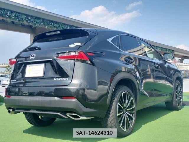 Lexus NX 2017-01 7805378-1