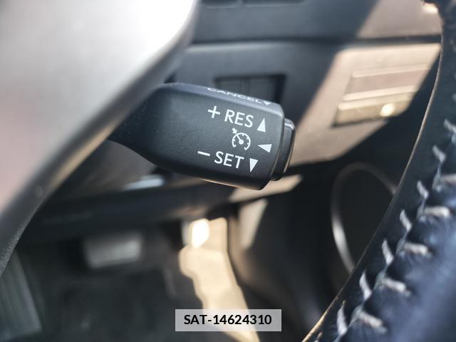 Lexus NX 2017-01 7805378-7