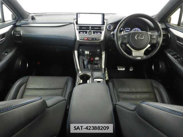 Lexus NX 2020-10 7810764-2