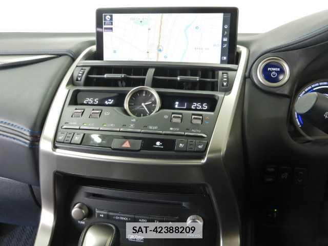Lexus NX 2020-10 7810764-6