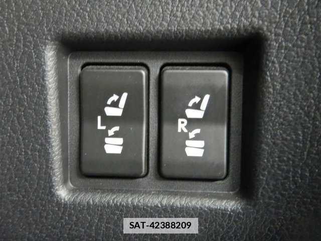 Lexus NX 2020-10 7810764-9