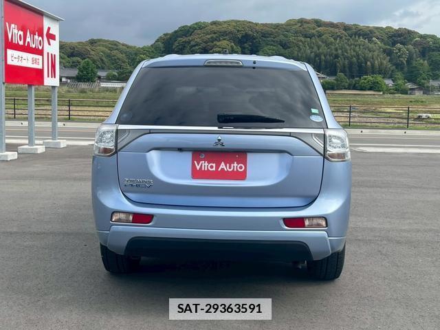 Mitsubishi OUTLANDER PHEV 2014-08 7797217-12