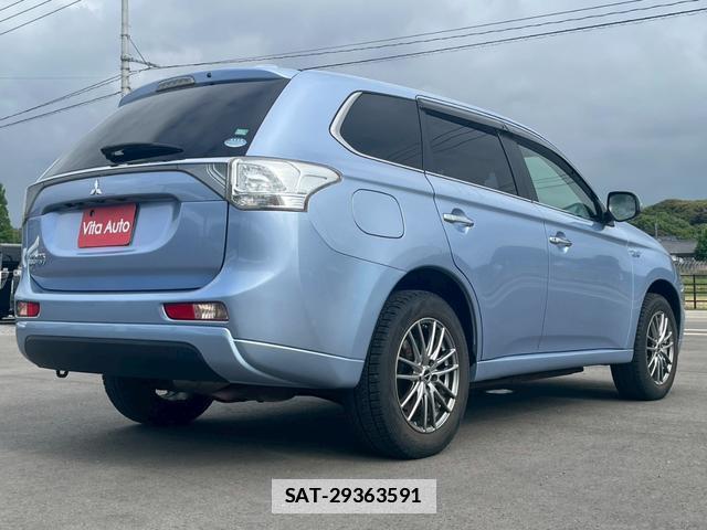 Mitsubishi OUTLANDER PHEV 2014-08 7797217-13