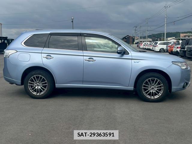 Mitsubishi OUTLANDER PHEV 2014-08 7797217-18