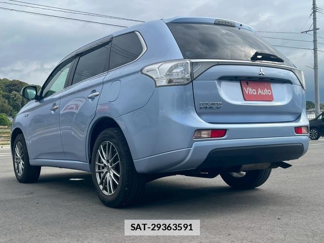 Mitsubishi OUTLANDER PHEV 2014-08 7797217-4