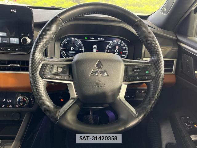 Mitsubishi OUTLANDER PHEV 2022-03 7798272-11