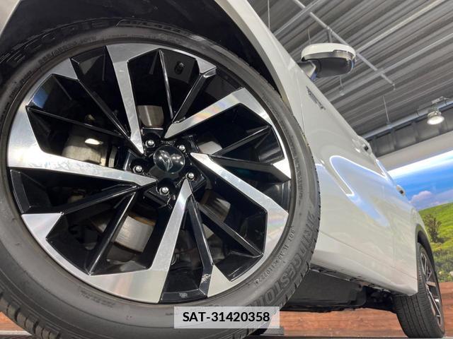 Mitsubishi OUTLANDER PHEV 2022-03 7798272-13