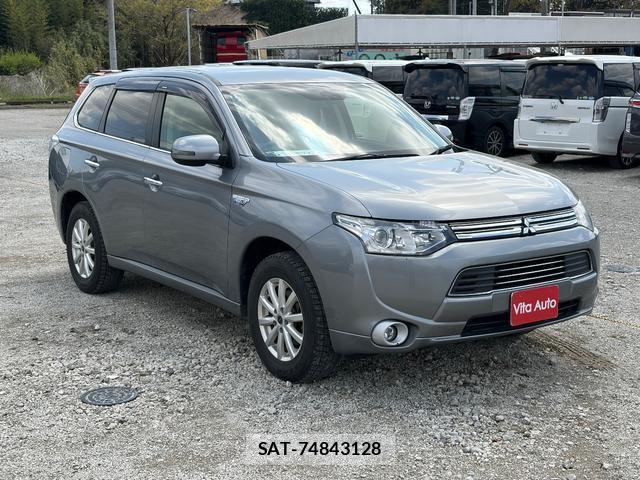 Mitsubishi OUTLANDER PHEV 2013-03 7798535-1
