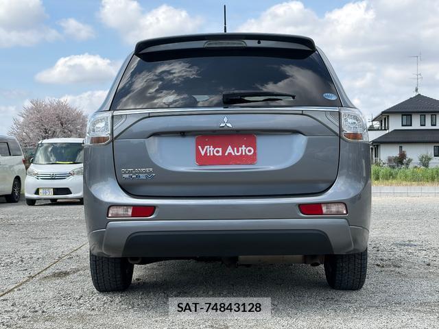 Mitsubishi OUTLANDER PHEV 2013-03 7798535-19