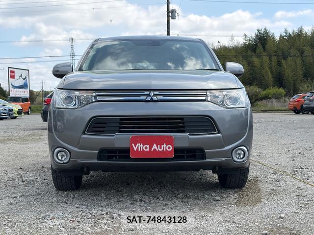 Mitsubishi OUTLANDER PHEV 2013-03 7798535-2